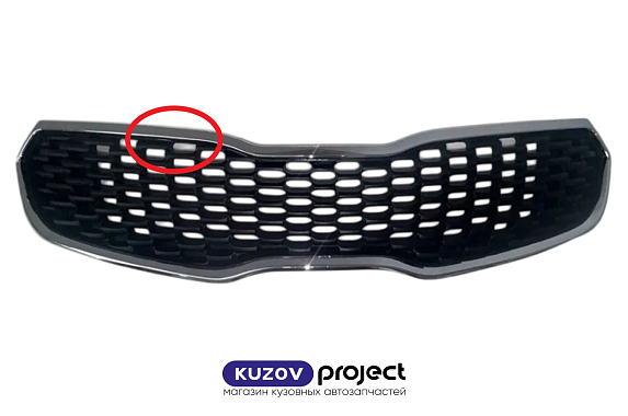 Решетка радиатора чёрная с хромом Kia Cerato / Forte 2013-2016 (Китай / Сломано крепление / Сломан хром) Дисконт 20%